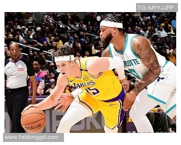 2008年湖人与黄蜂的激烈对决回顾与精彩瞬间分析 2008年湖人与黄蜂的激烈对决回顾与精彩瞬间分析