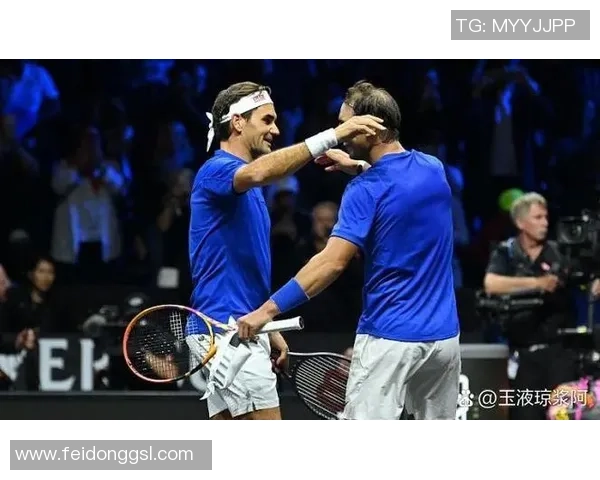 费德勒与拉科巅峰对决回顾网球传奇的精彩瞬间与战术解析
